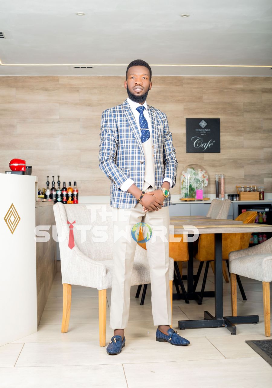 Daro Beige 3 Piece Suit - Image 4